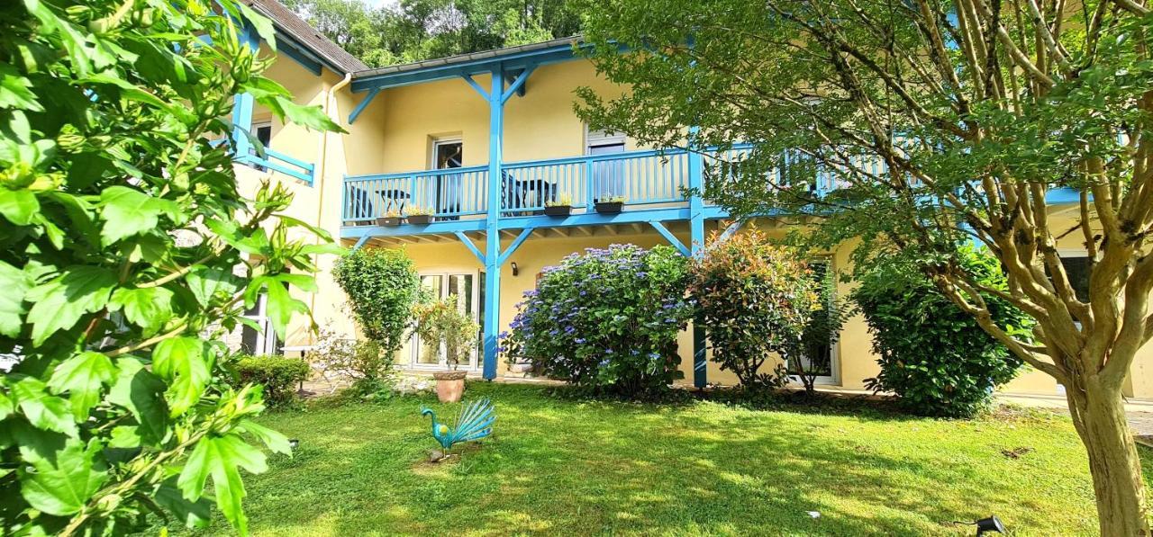 Fasthotel Oloron Hostellerie Du Paon Blanc Lurbe-Saint-Christau Exterior foto