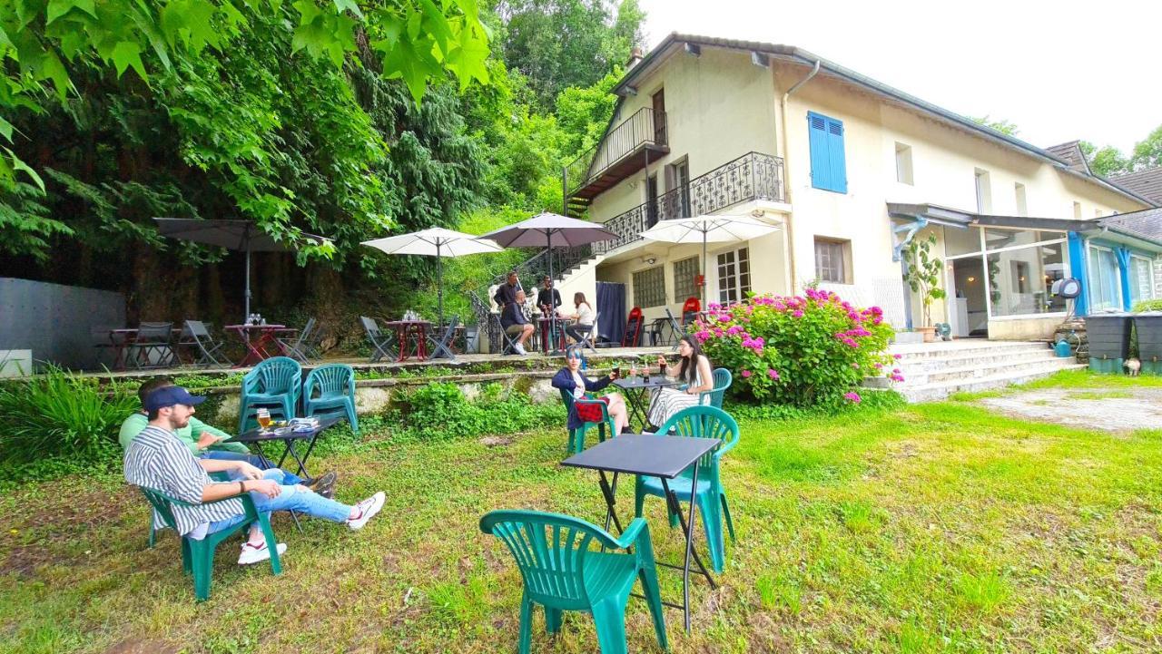 Fasthotel Oloron Hostellerie Du Paon Blanc Lurbe-Saint-Christau Exterior foto